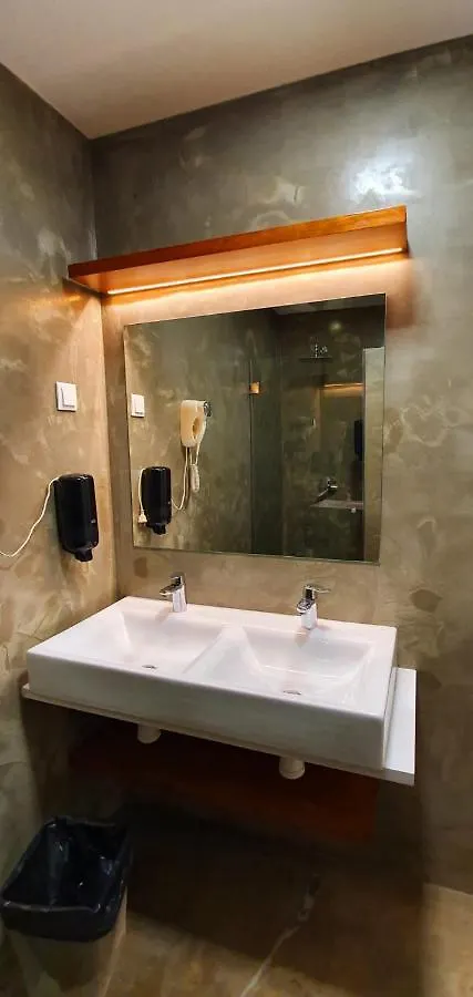 Ra Paraiso Lisbon Bed & Breakfast